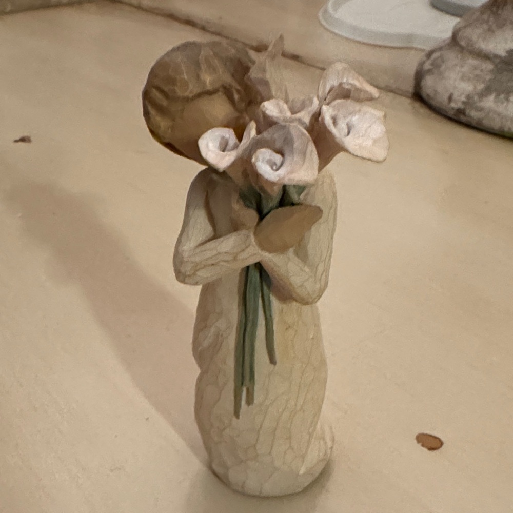 Willow Tree Loving Embrace Sculpture - Cream and Green